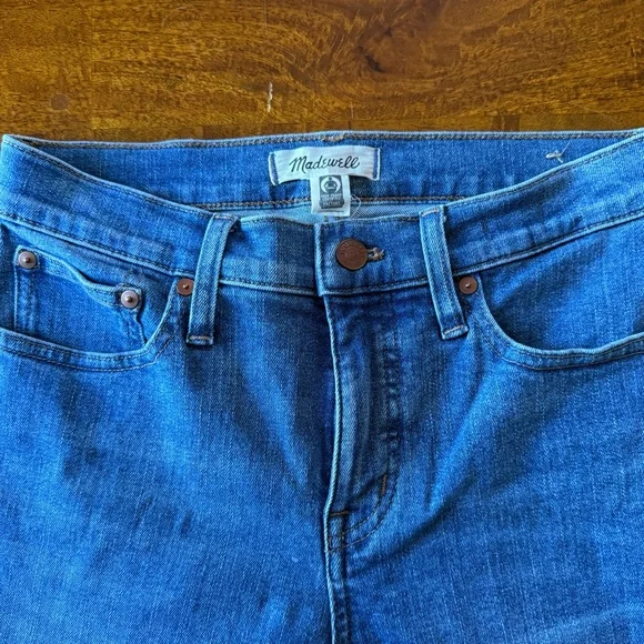Madewell Mid-Rise Kick Out Jeans - Picture 3 of 6